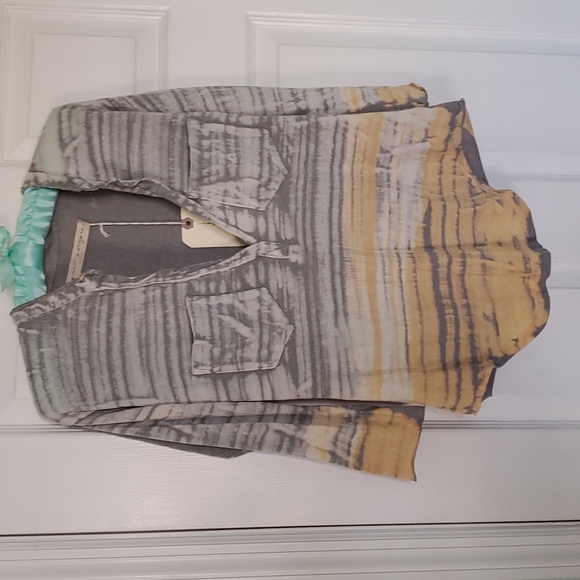 NWT Raquel Allegra Gray and Yellow Long Sleeve Top - Picture 7 of 11